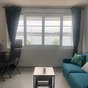 Appartement Splendide Miramar Vue Avec Terrasse, Bandol